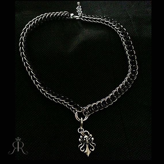 images/black silver pet necklace w skull 2.jpg